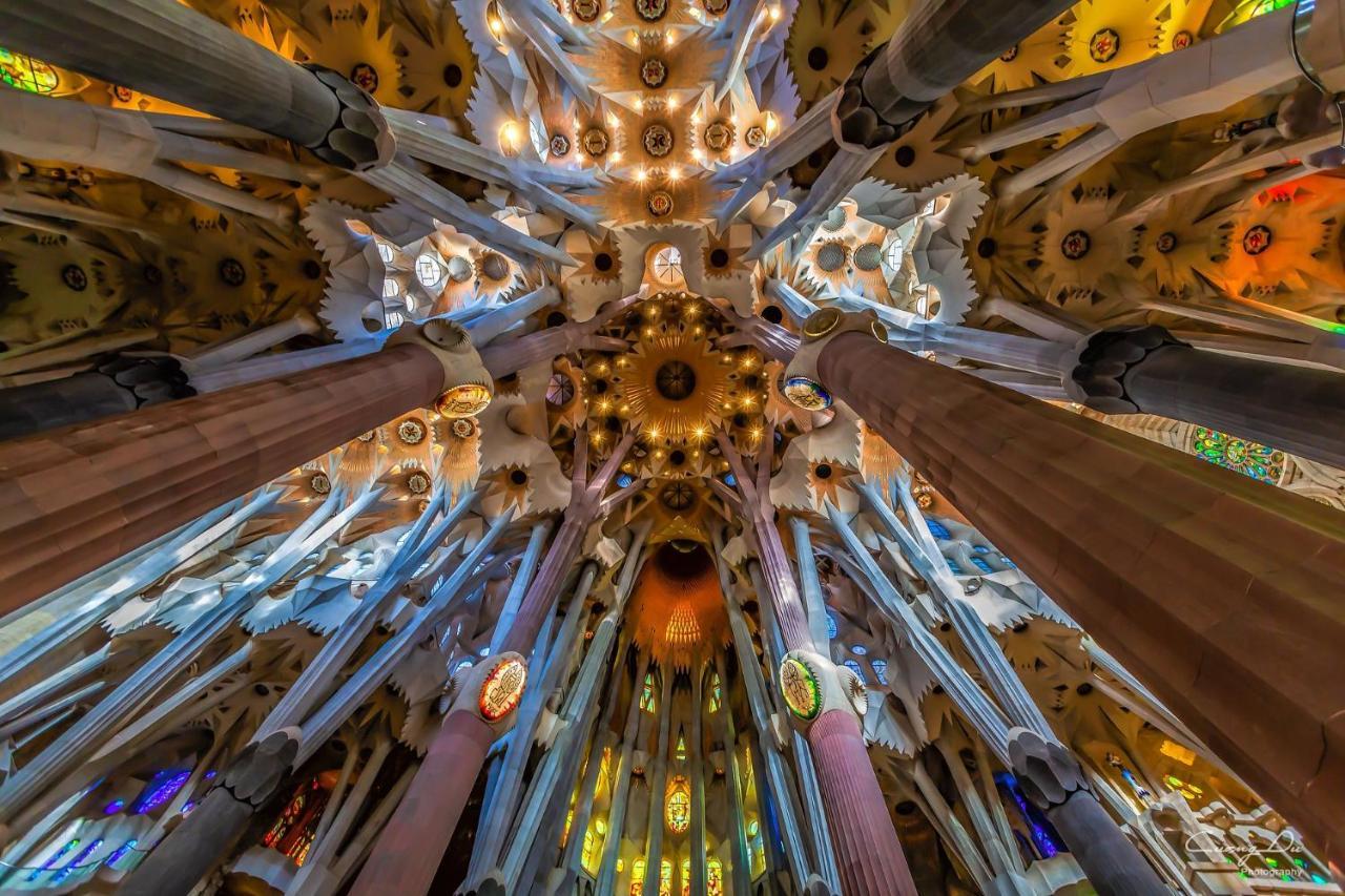 Muntanya - Apartments In Sagrada Familia Barcelona Exteriör bild